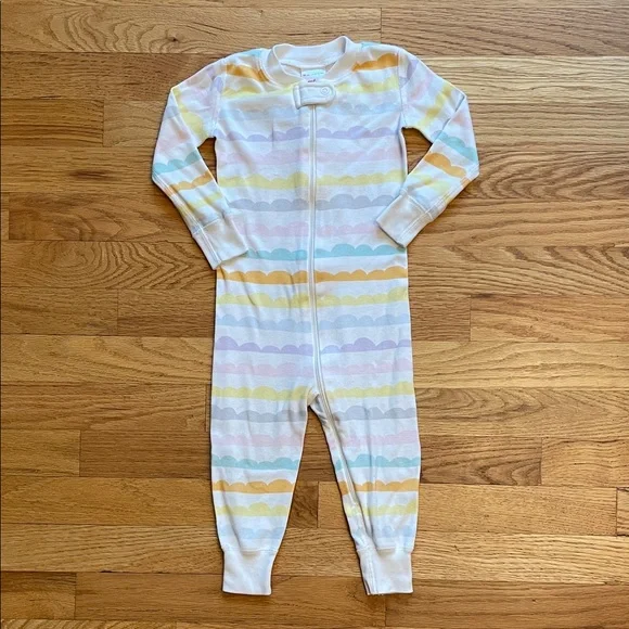 Hanna Andersson Pastel Scallop Cloud Pajamas - Picture 1 of 11